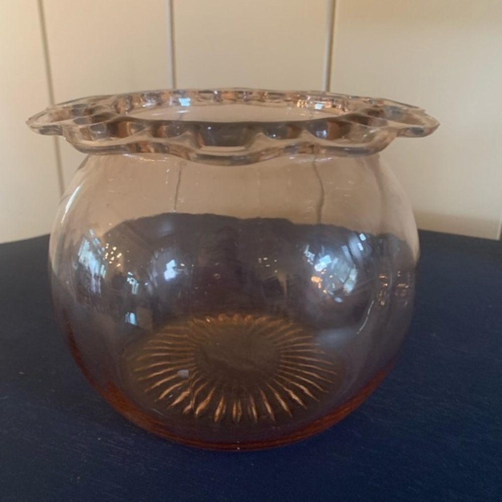 ❤️Vintage Pink Depression Glass scalloped round container vase pot